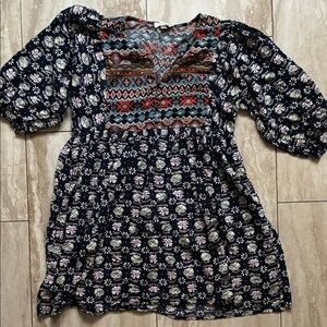 Umgee Navy and Red Patterned Women's Top